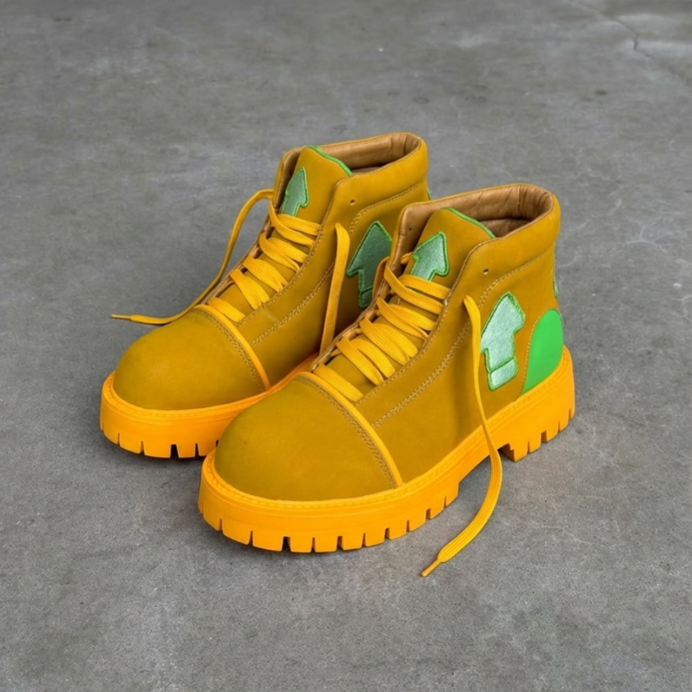 Green Pointed-Toe Yellow Chukka Boots