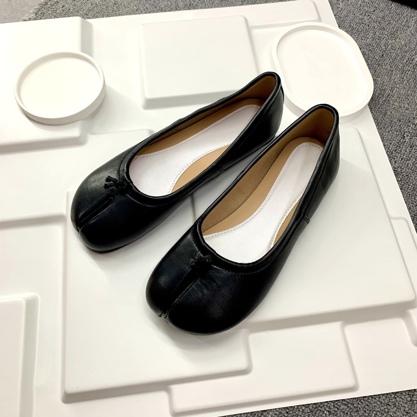 Toe-Separated Flat Loafers