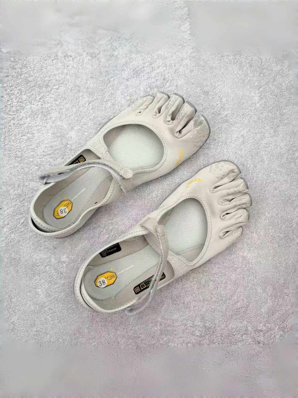 V-Toe Split-Toe Shoes with Rhinestone Accents