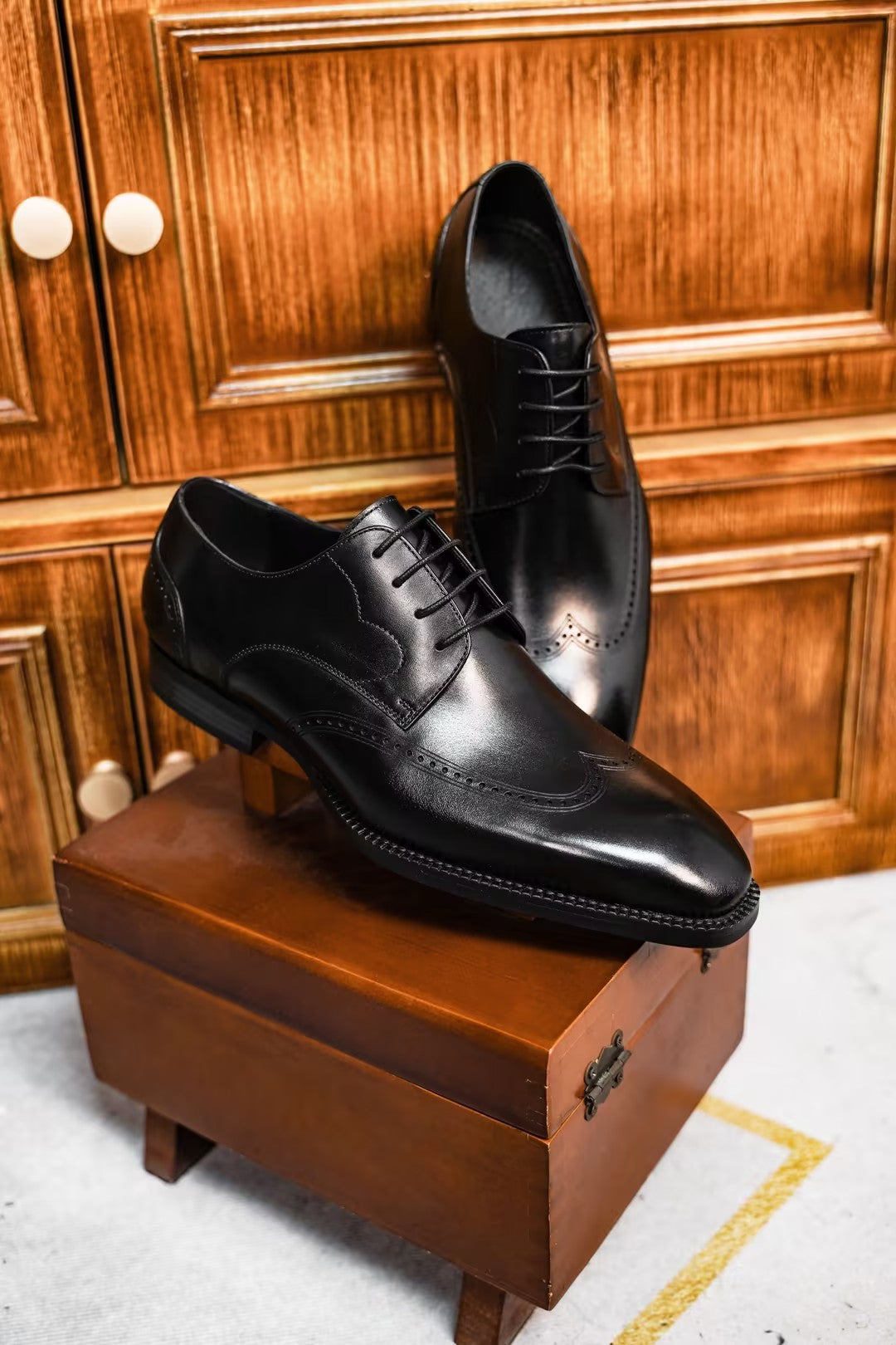 Block-embossed Leather Shoes